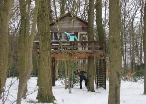 Lees meer over het artikel Overnachten in een boomhut in Twente